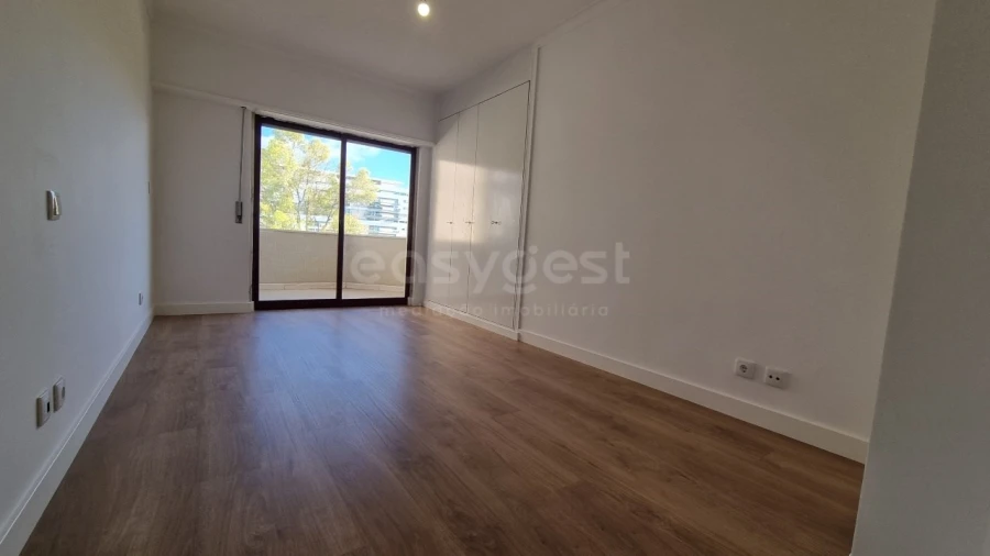 Apartamento T3 para Venda em São Domingos de Benfica Foto 15