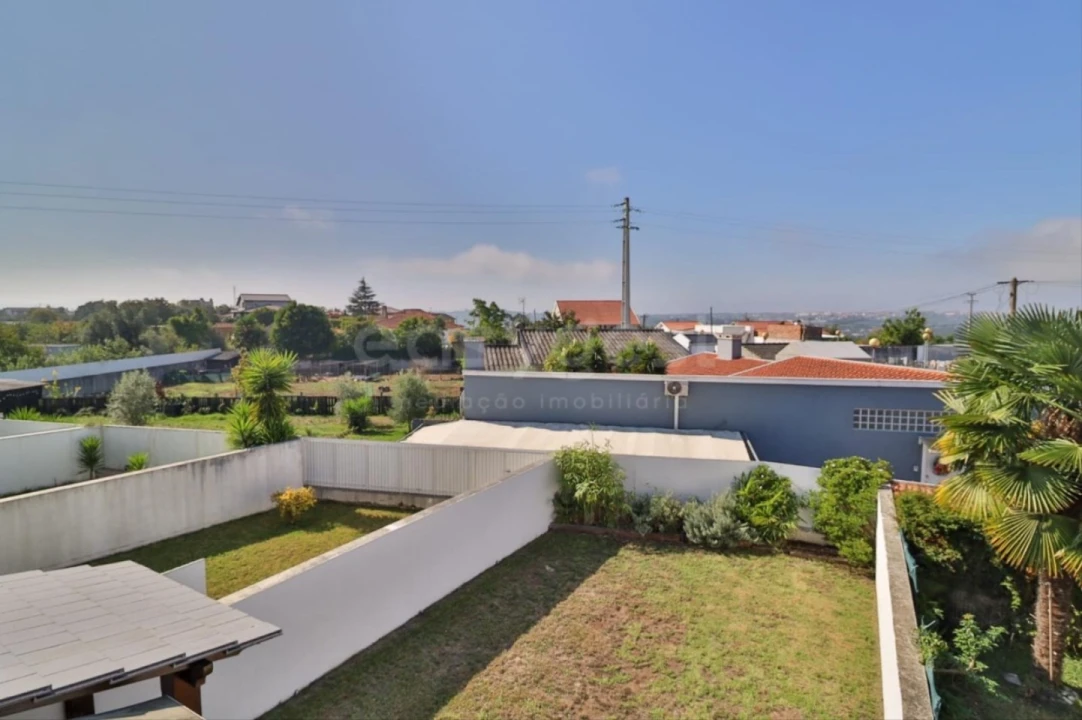 Moradia T3 para Venda em Barrô e Aguada de Baixo Foto 12