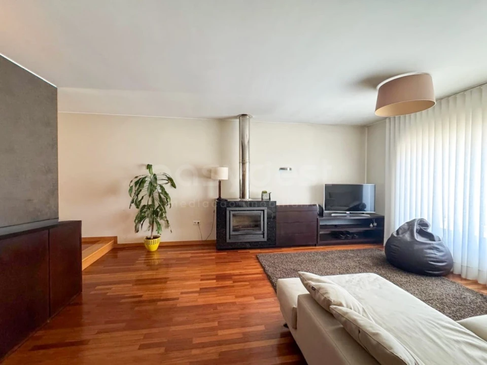 Moradia T3 para Venda em Barrô e Aguada de Baixo Foto 40