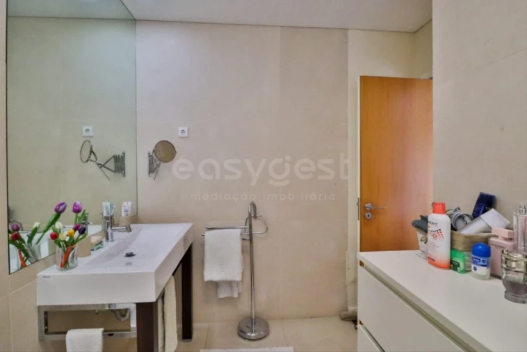 Moradia T3 para Venda em Barrô e Aguada de Baixo Foto 7