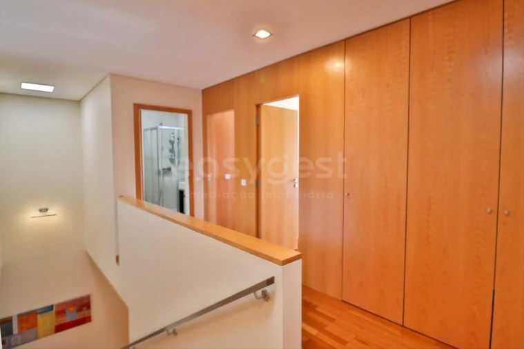 Moradia T3 para Venda em Barrô e Aguada de Baixo Foto 23