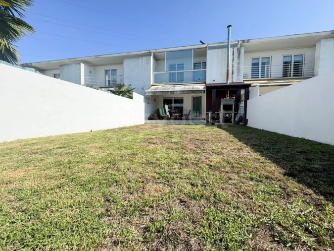 Moradia T3 para Venda em Barrô e Aguada de Baixo Foto 29