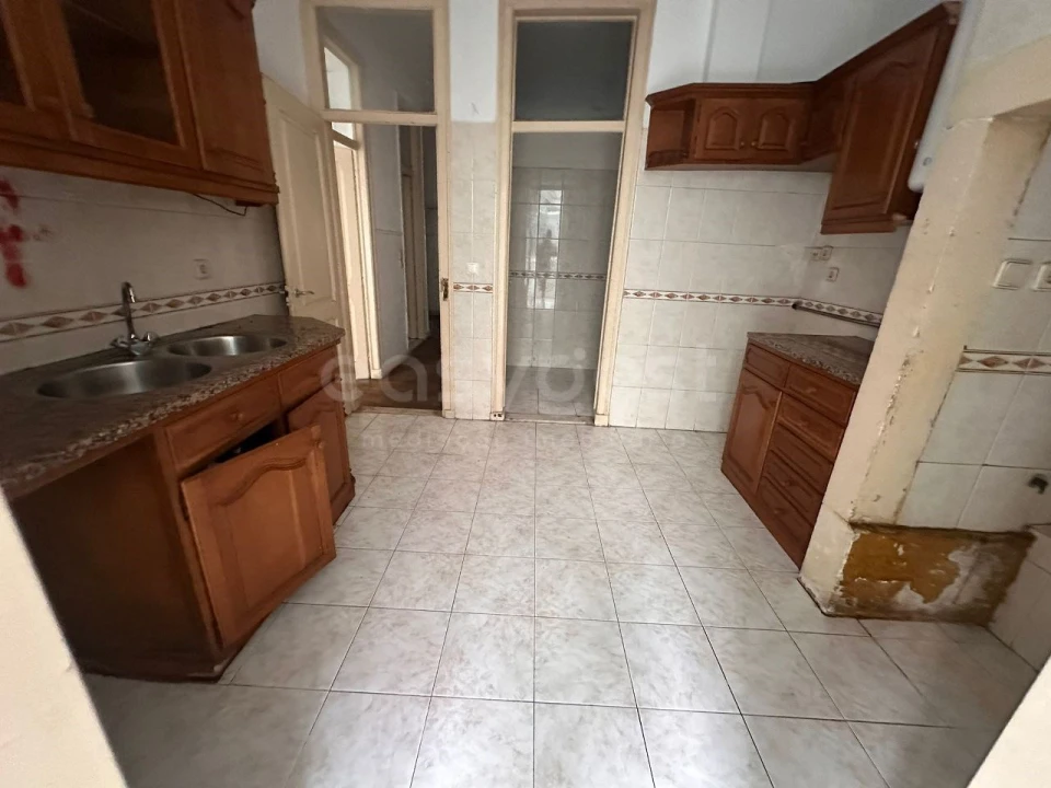 Apartamento T5 para Venda em Avenidas Novas Foto 1