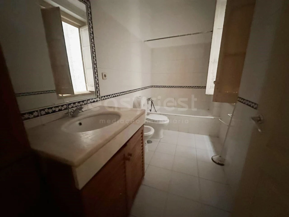 Apartamento T5 para Venda em Avenidas Novas Foto 8