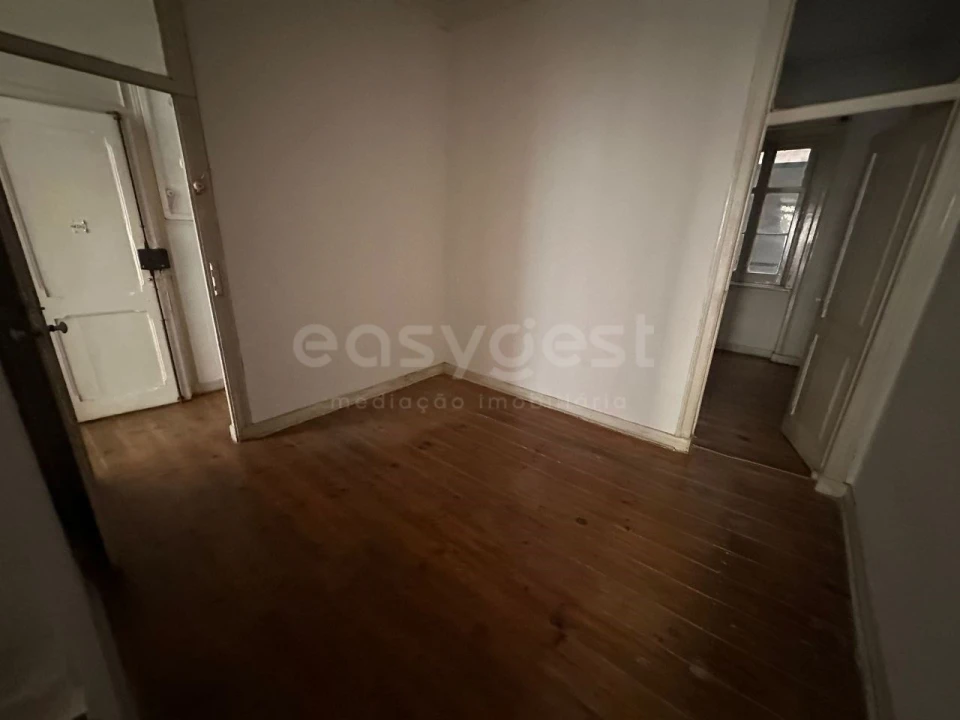 Apartamento T5 para Venda em Avenidas Novas Foto 10
