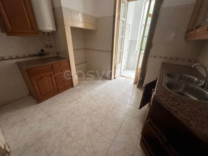 Apartamento T5 para Venda em Avenidas Novas Foto 11