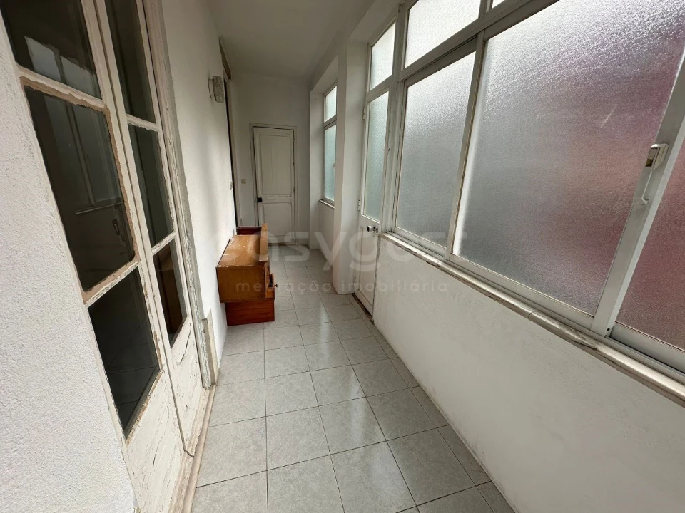 Apartamento T5 para Venda em Avenidas Novas Foto 8