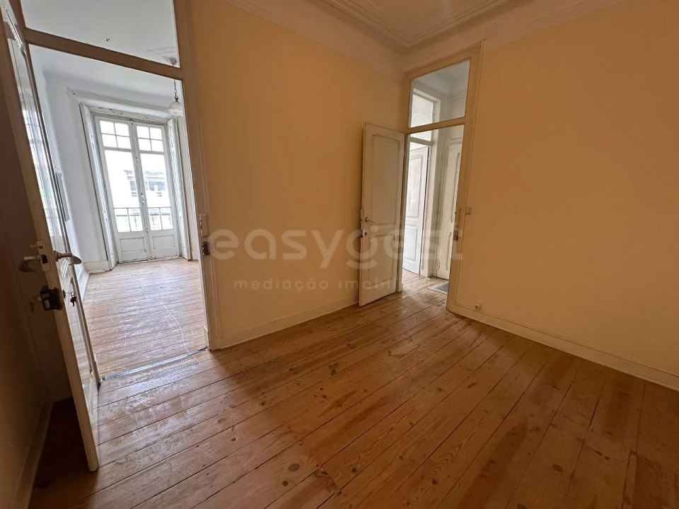 Apartamento T5 para Venda em Avenidas Novas Foto 10
