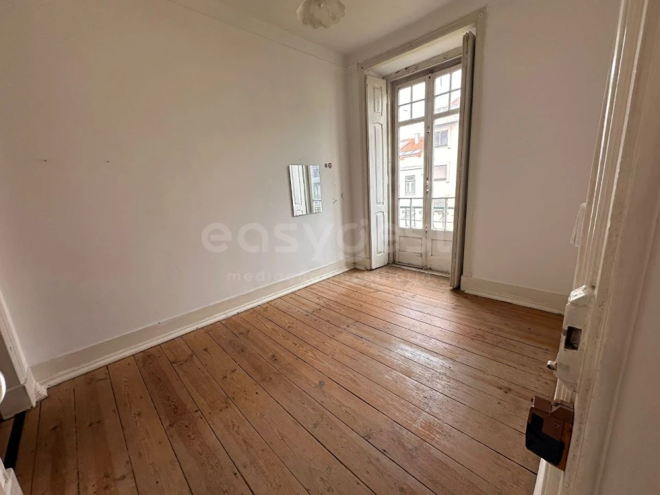 Apartamento T5 para Venda em Avenidas Novas Foto 25