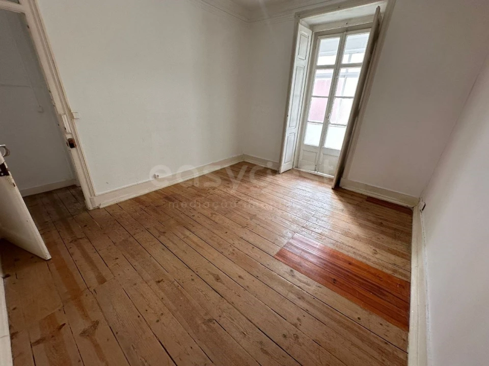 Apartamento T5 para Venda em Avenidas Novas Foto 26
