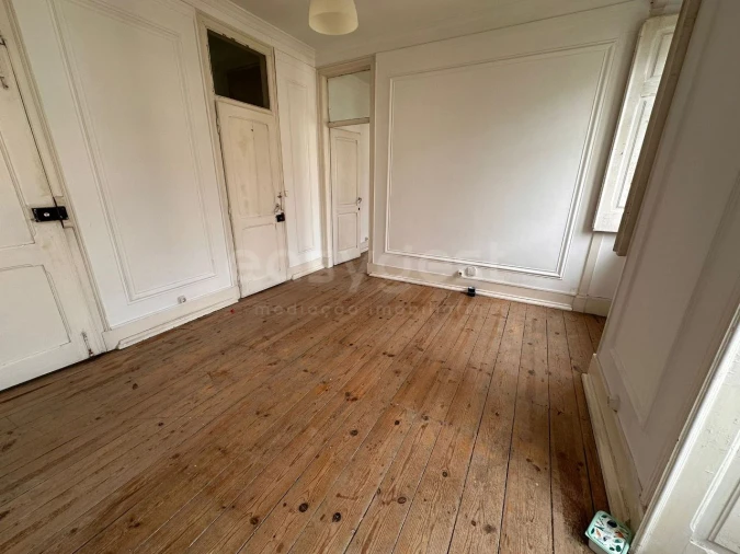 Apartamento T5 para Venda em Avenidas Novas Foto 7