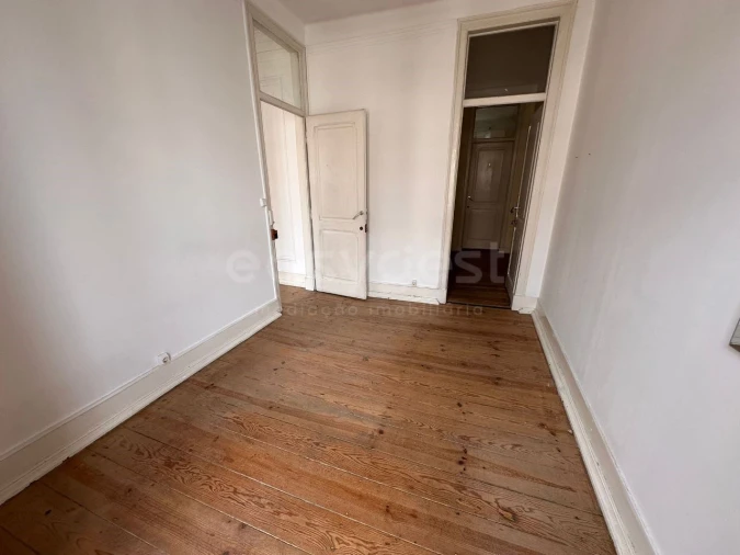 Apartamento T5 para Venda em Avenidas Novas Foto 17