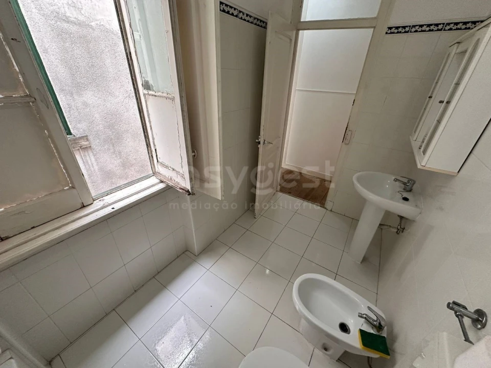 Apartamento T5 para Venda em Avenidas Novas Foto 16