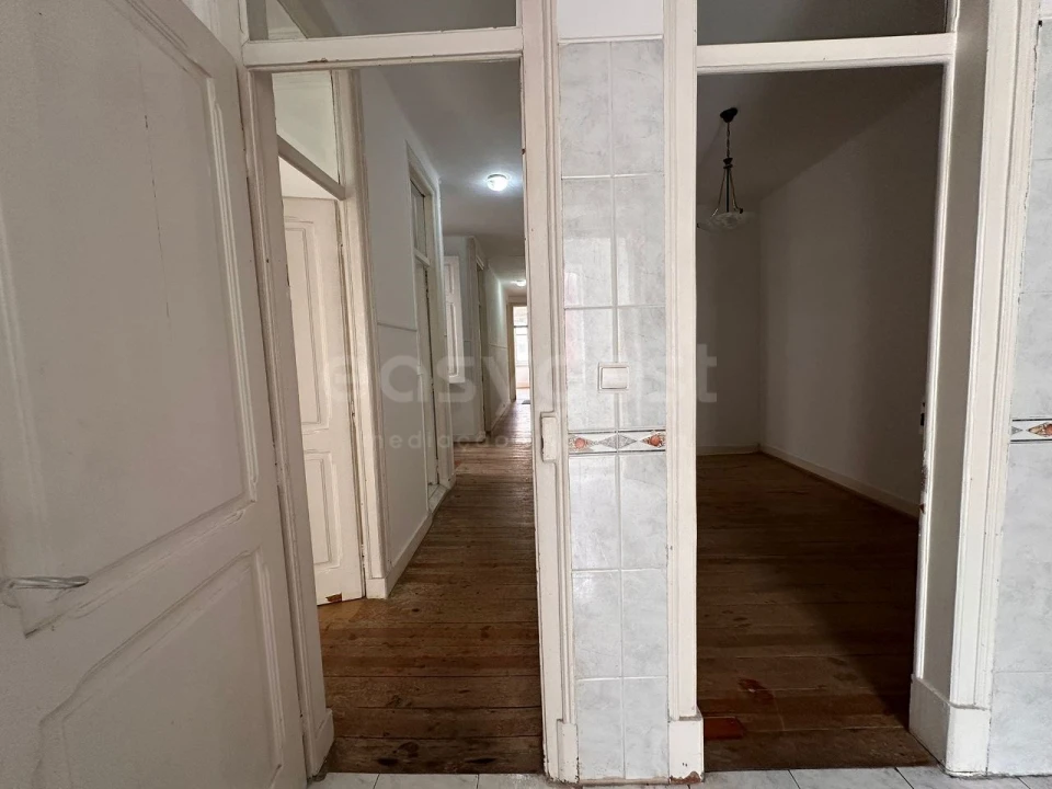 Apartamento T5 para Venda em Avenidas Novas Foto 22
