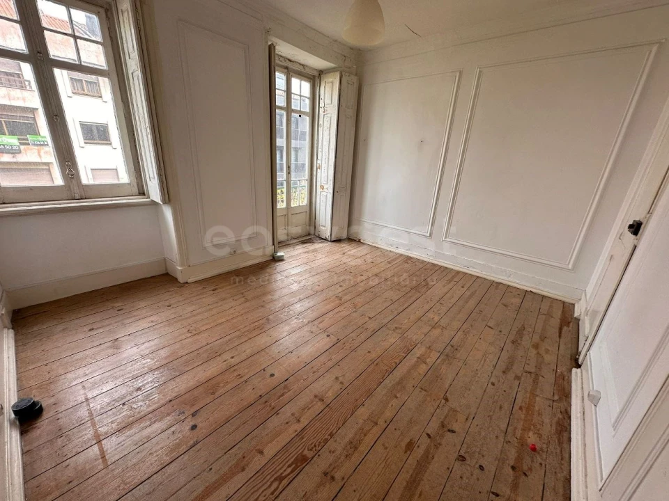 Apartamento T5 para Venda em Avenidas Novas Foto 24