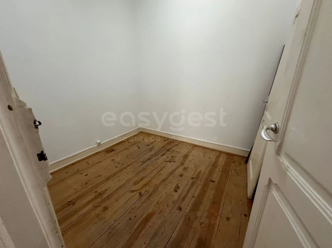 Apartamento T5 para Venda em Avenidas Novas Foto 14