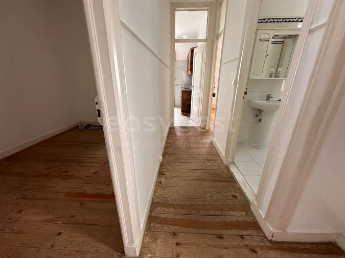 Apartamento T5 para Venda em Avenidas Novas Foto 18