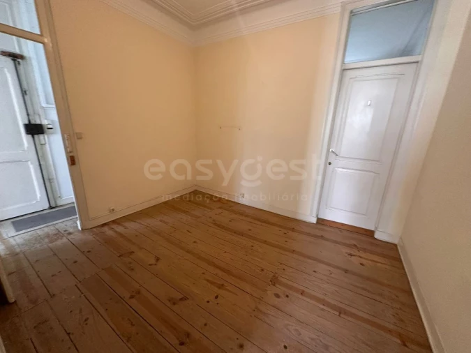 Apartamento T5 para Venda em Avenidas Novas Foto 27