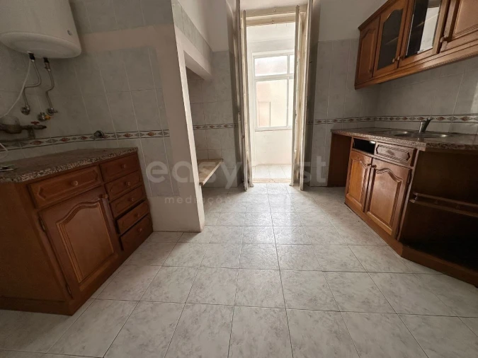 Apartamento T5 para Venda em Avenidas Novas Foto 30