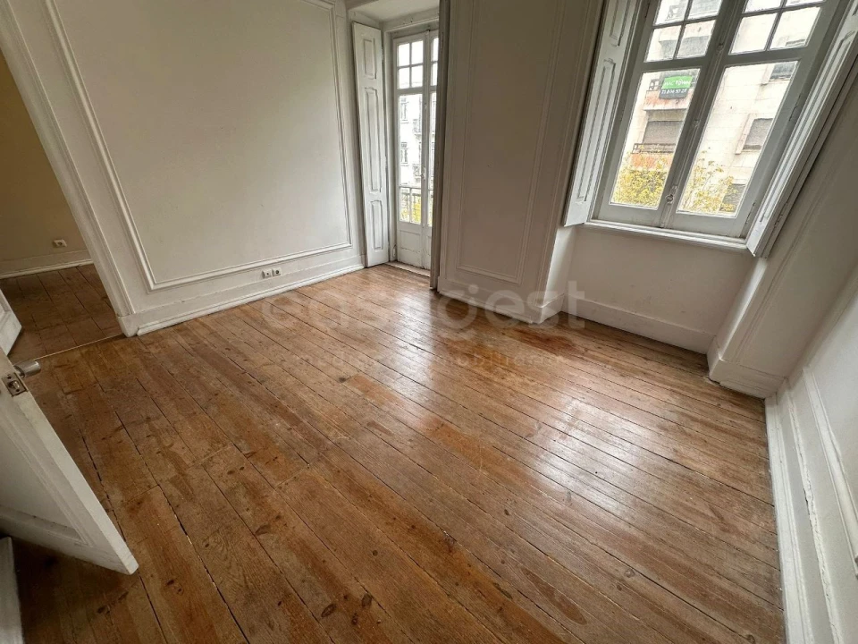 Apartamento T5 para Venda em Avenidas Novas Foto 11