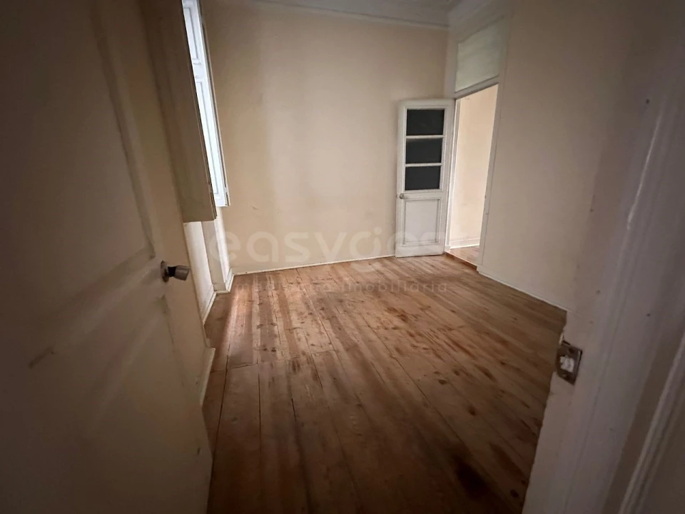 Apartamento T5 para Venda em Avenidas Novas Foto 16