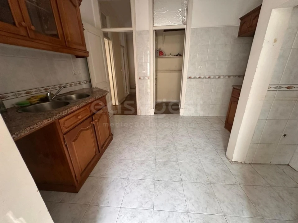 Apartamento T5 para Venda em Avenidas Novas Foto 17