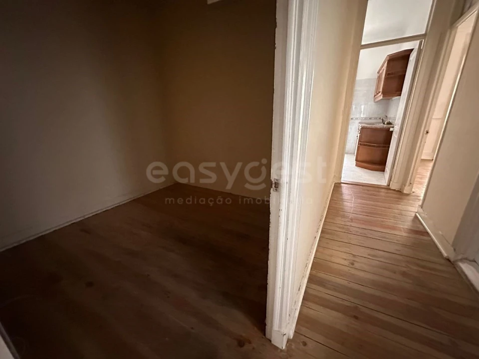 Apartamento T5 para Venda em Avenidas Novas Foto 23