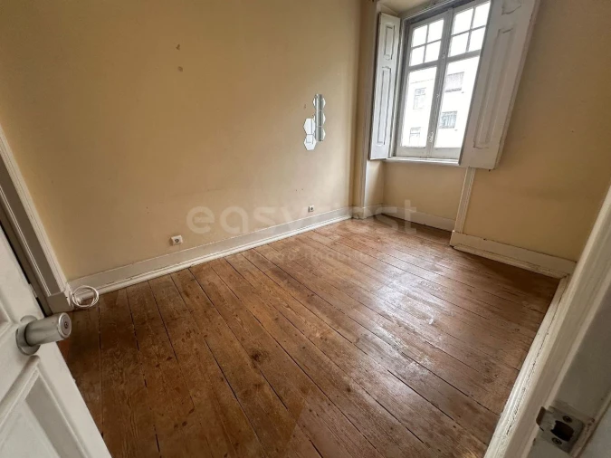 Apartamento T5 para Venda em Avenidas Novas Foto 4