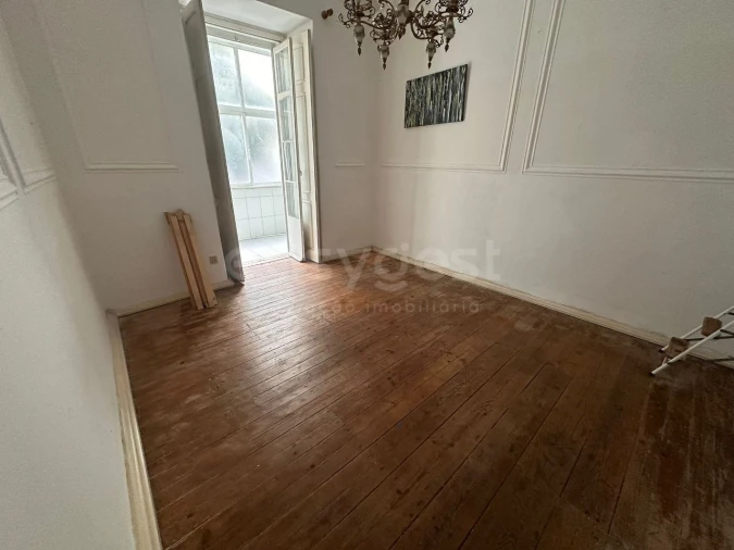 Apartamento T5 para Venda em Avenidas Novas Foto 9