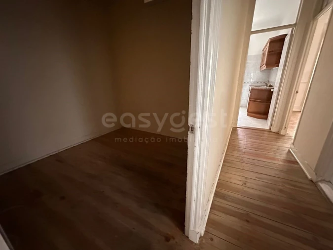 Apartamento T5 para Venda em Avenidas Novas Foto 23