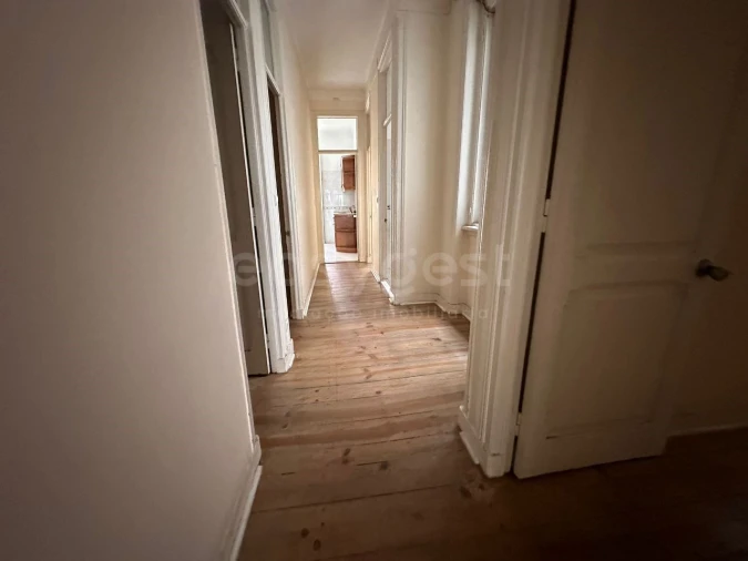 Apartamento T5 para Venda em Avenidas Novas Foto 24