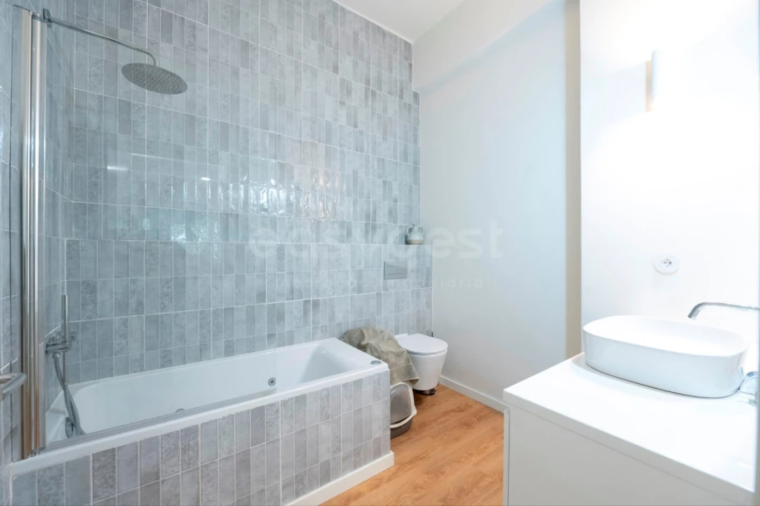 Apartamento T2 para Venda em Areeiro Foto 8