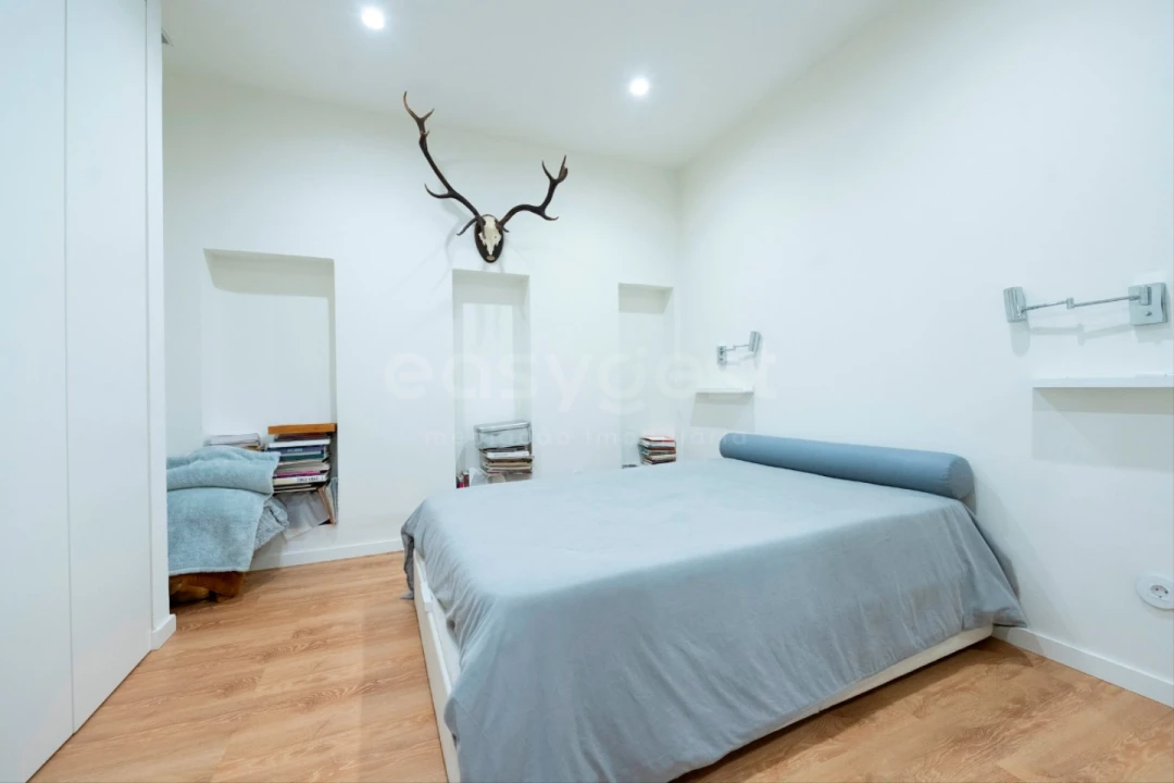 Apartamento T2 para Venda em Areeiro Foto 9