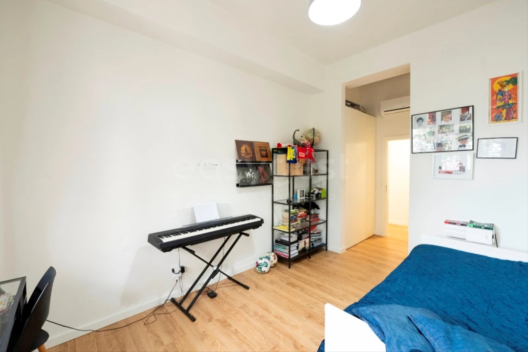 Apartamento T2 para Venda em Areeiro Foto 12