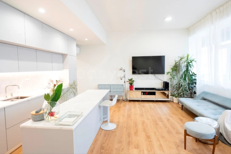 Apartamento T2 para Venda em Areeiro Foto 6