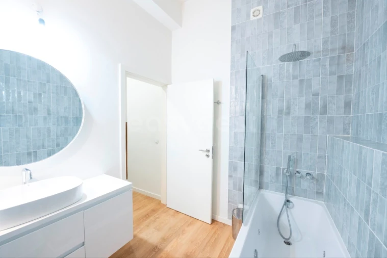 Apartamento T2 para Venda em Areeiro Foto 7