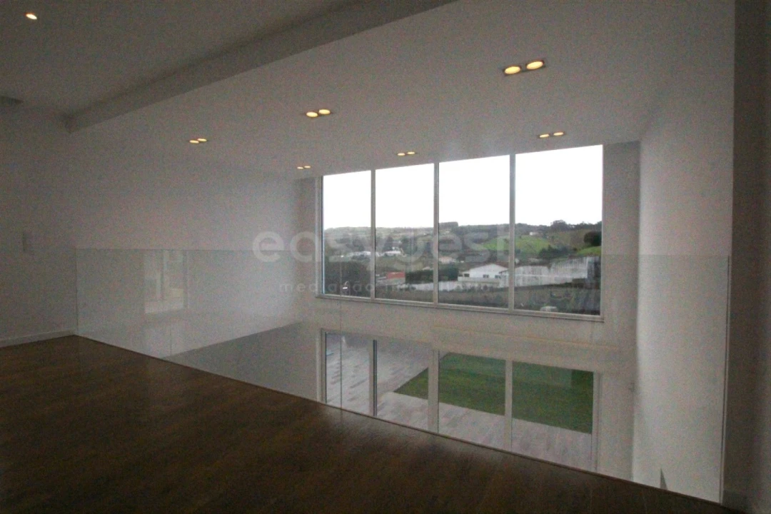 Moradia T4 para Venda em Lourinhã e Atalaia Foto 4