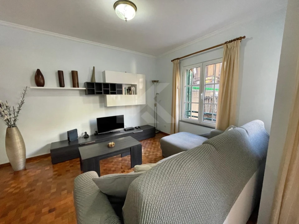 Apartamento T3 para Arrendamento em Ribeira Brava Foto 5