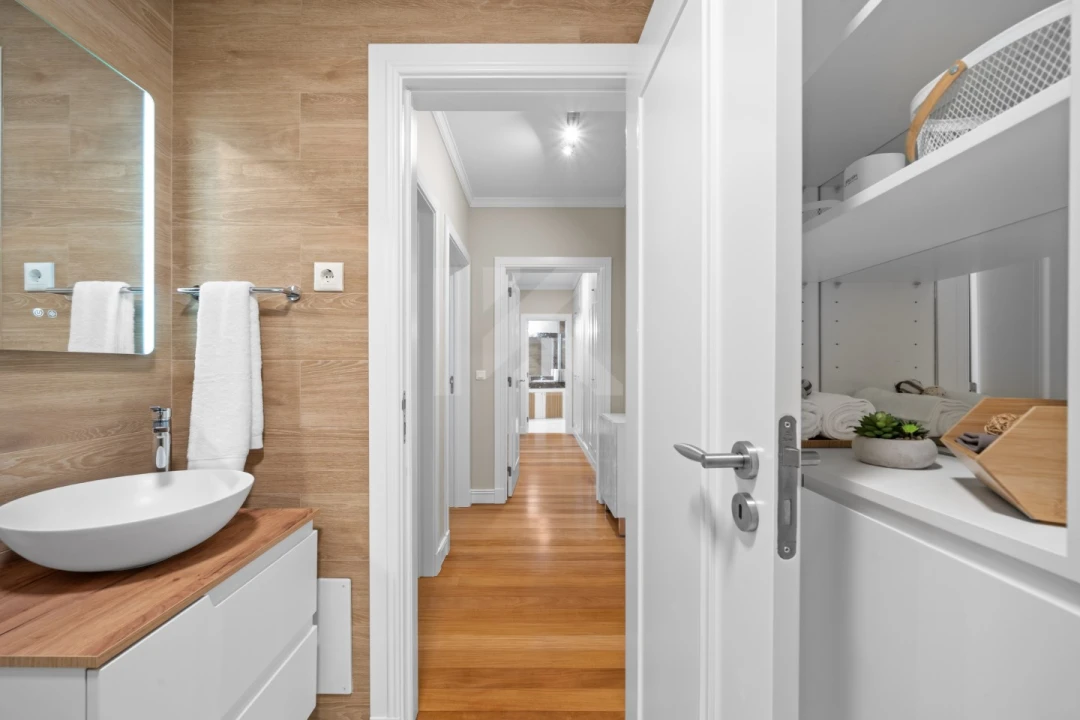 Apartamento T3 para Arrendamento em São Martinho Foto 15