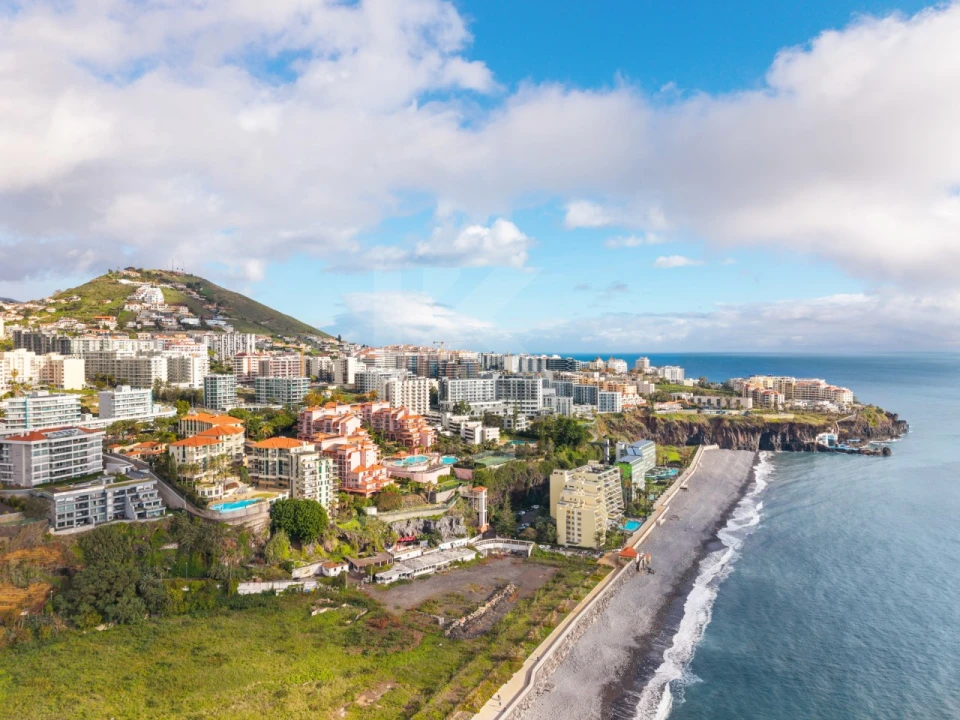 Apartamento T3 para Arrendamento em São Martinho Foto 33