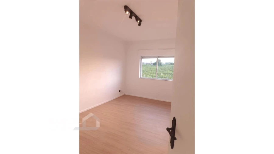 Apartamento T3 para Venda em Arcozelo Foto 9