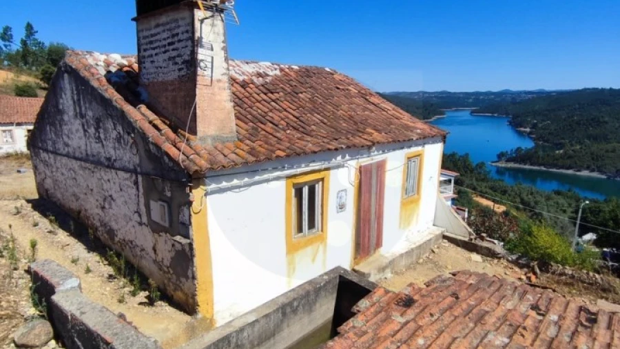 Moradia T1 para Venda em Aldeia do Mato e Souto