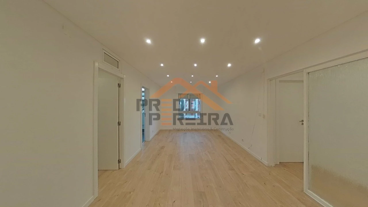 Apartamento T1 para Arrendamento em Loures Foto 1