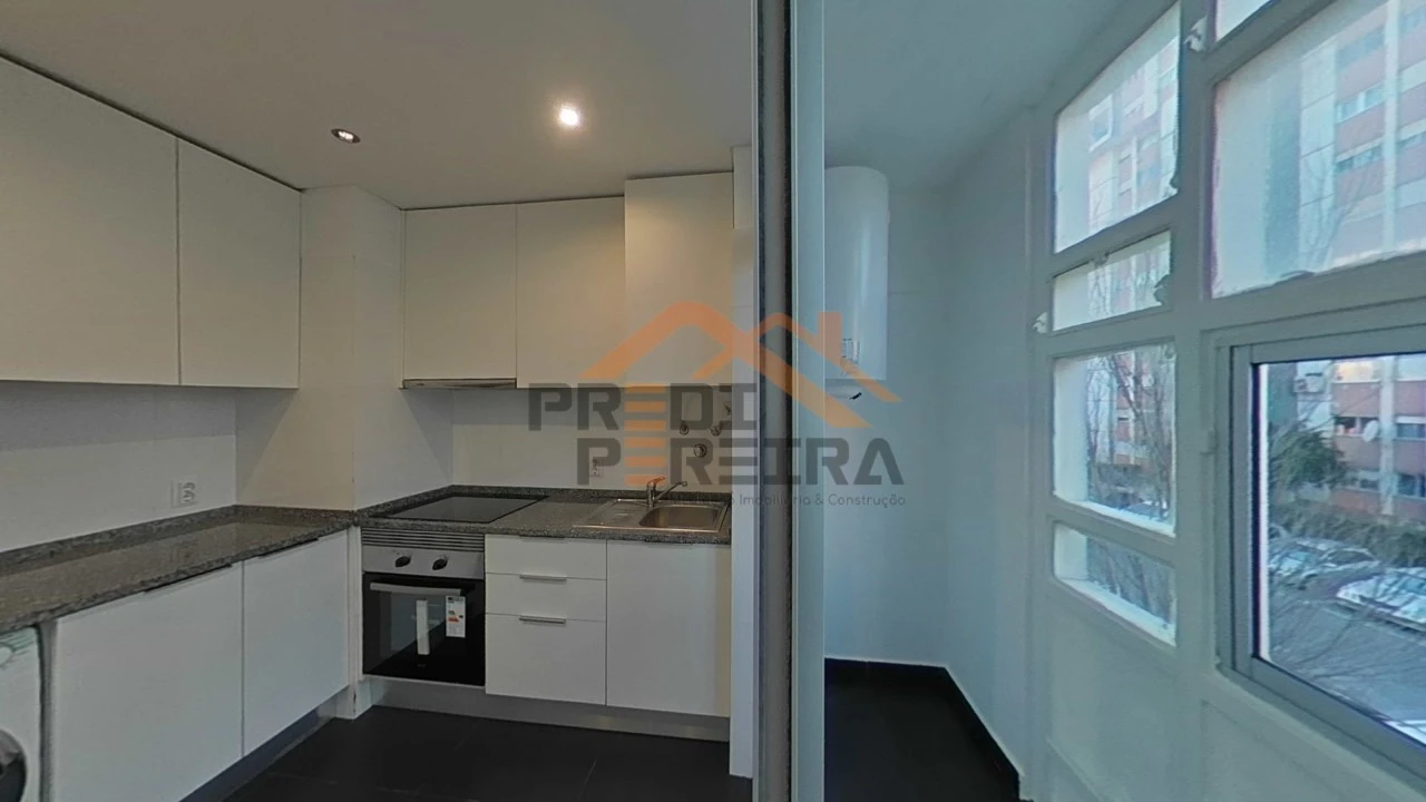 Apartamento T1 para Arrendamento em Loures Foto 7