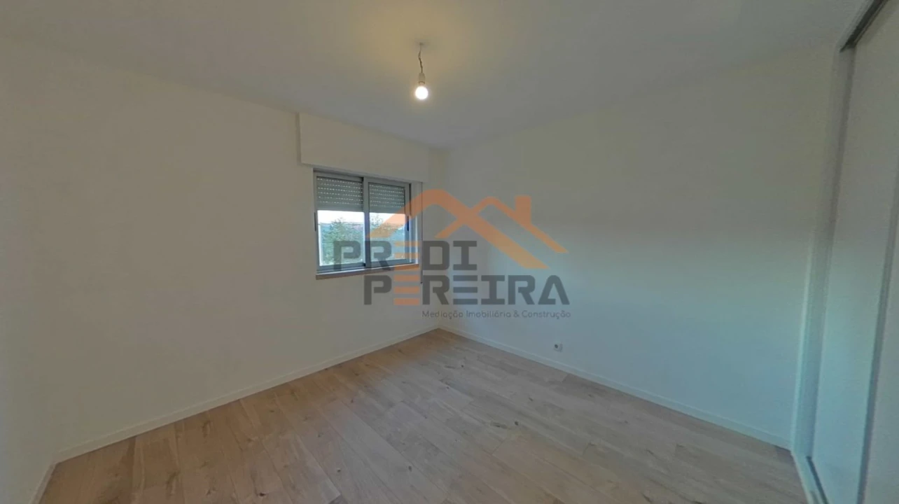 Apartamento T1 para Arrendamento em Loures Foto 10
