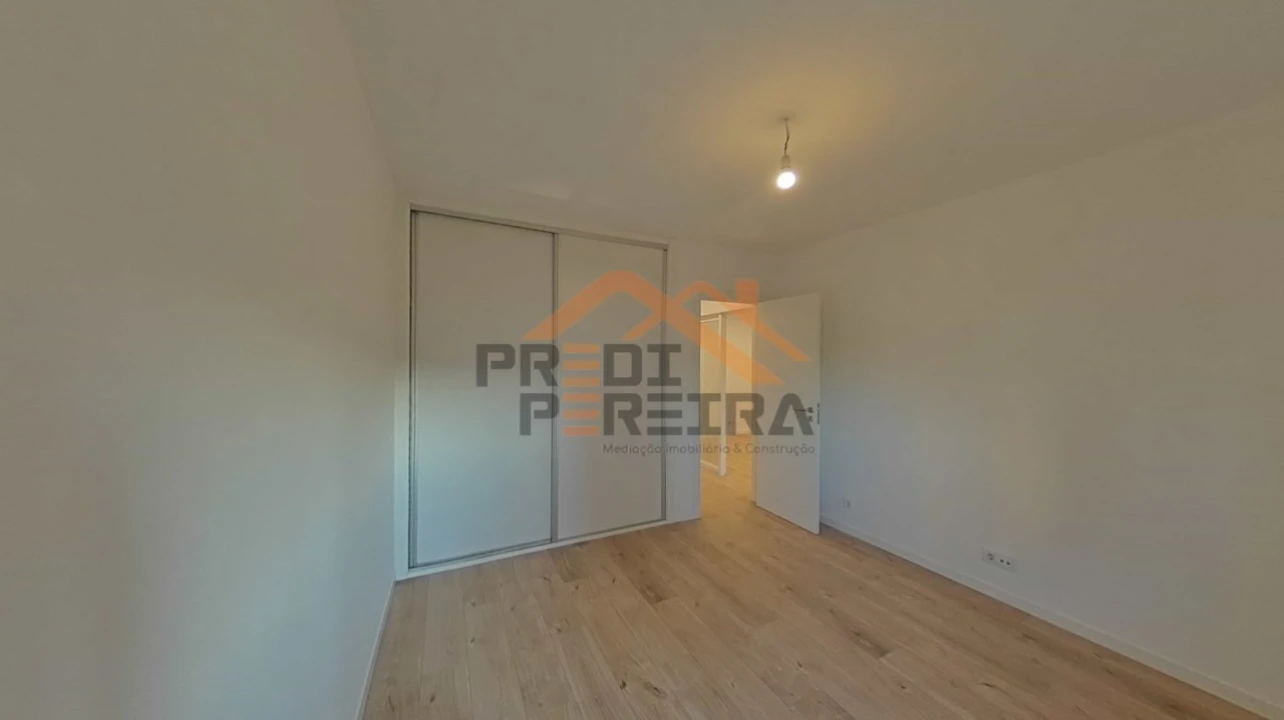 Apartamento T1 para Arrendamento em Loures Foto 11