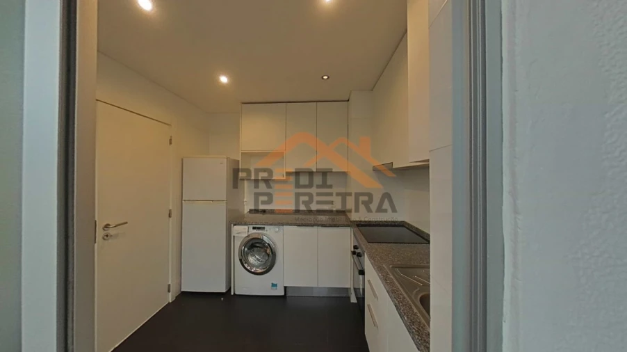 Apartamento T1 para Arrendamento em Loures Foto 6