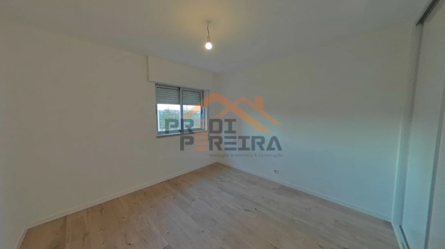 Apartamento T1 para Arrendamento em Loures Foto 10