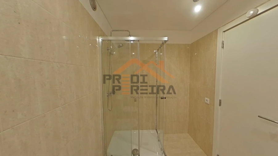 Apartamento T1 para Arrendamento em Loures Foto 12