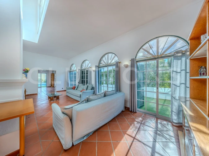 Moradia T4 para Venda em Quarteira Foto 8